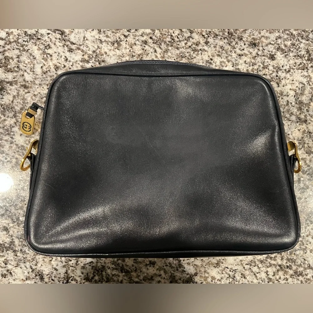 Gucci Vintage Navy Crossbody - Picture 13 of 16